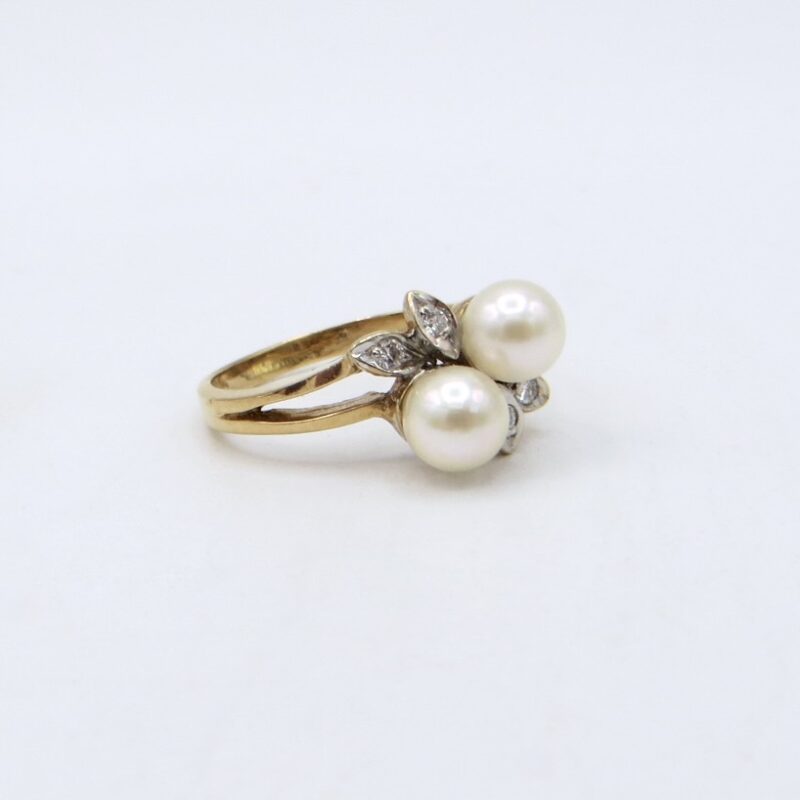 10kt Gold, Pearl and Diamond Ring