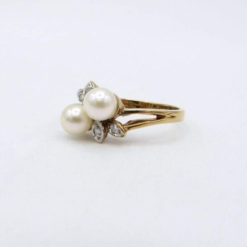 10kt Gold, Pearl and Diamond Ring