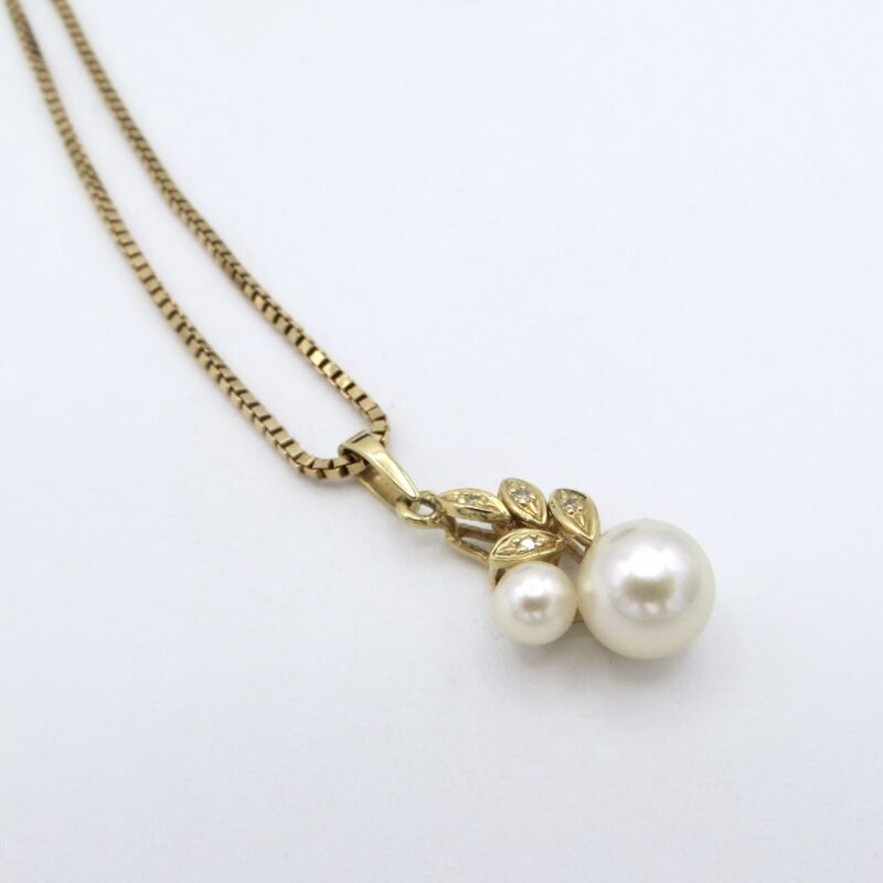 Gold, Pearl and Diamond Necklace