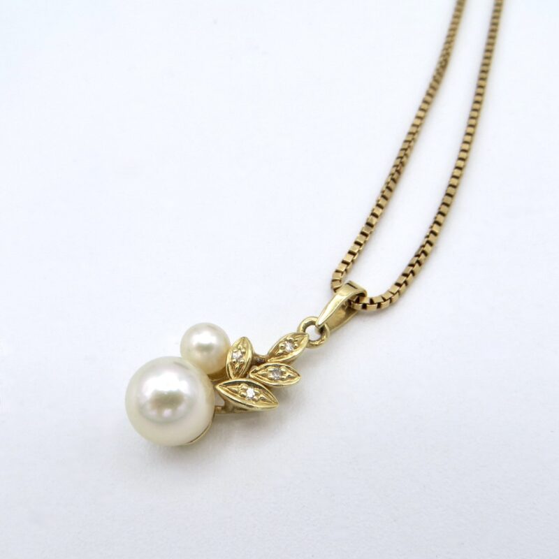 Gold, Pearl and Diamond Necklace