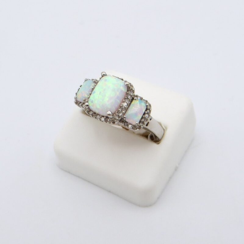 10kt Gold and Opal Ring