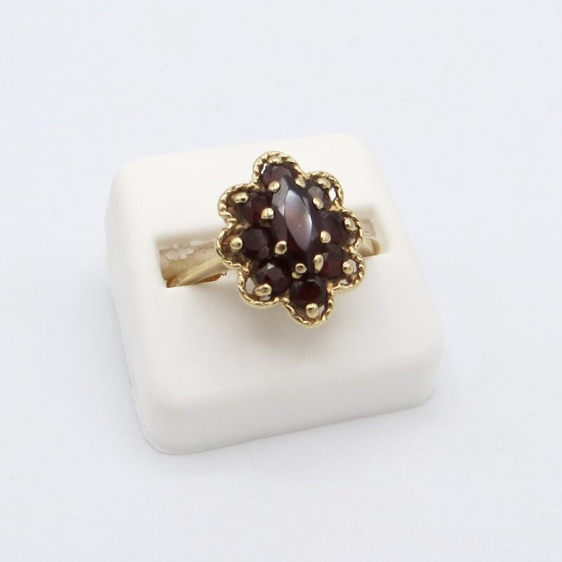 Gold Filigree and Garnet Ring