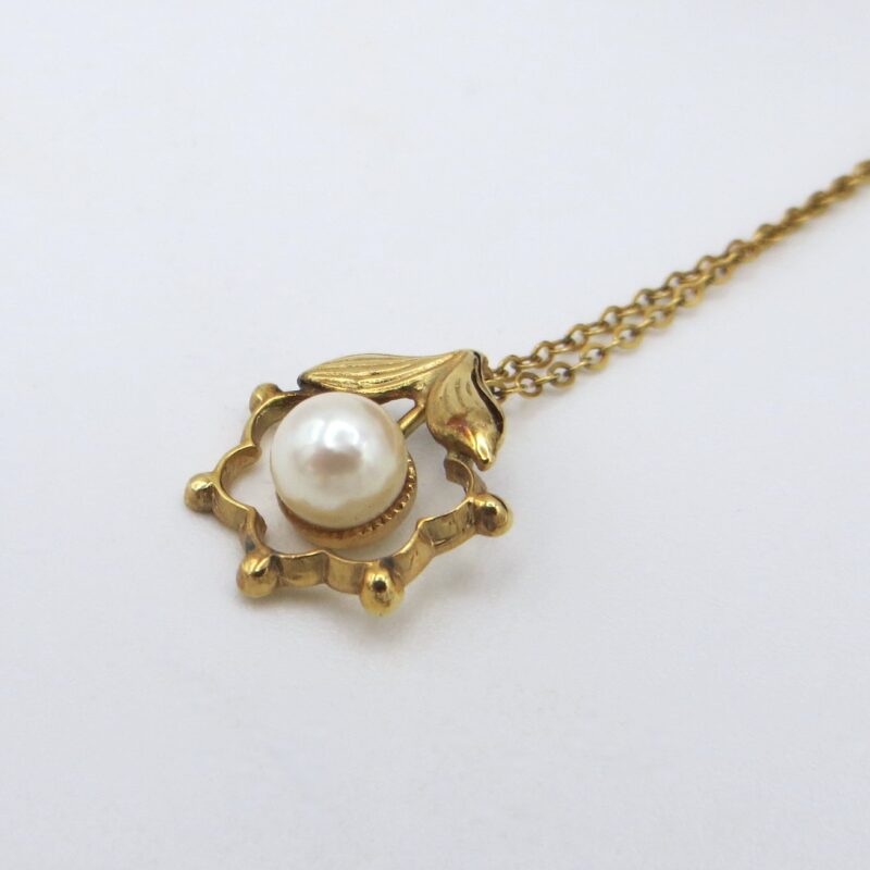 14kt Gold and Pearl Pendant